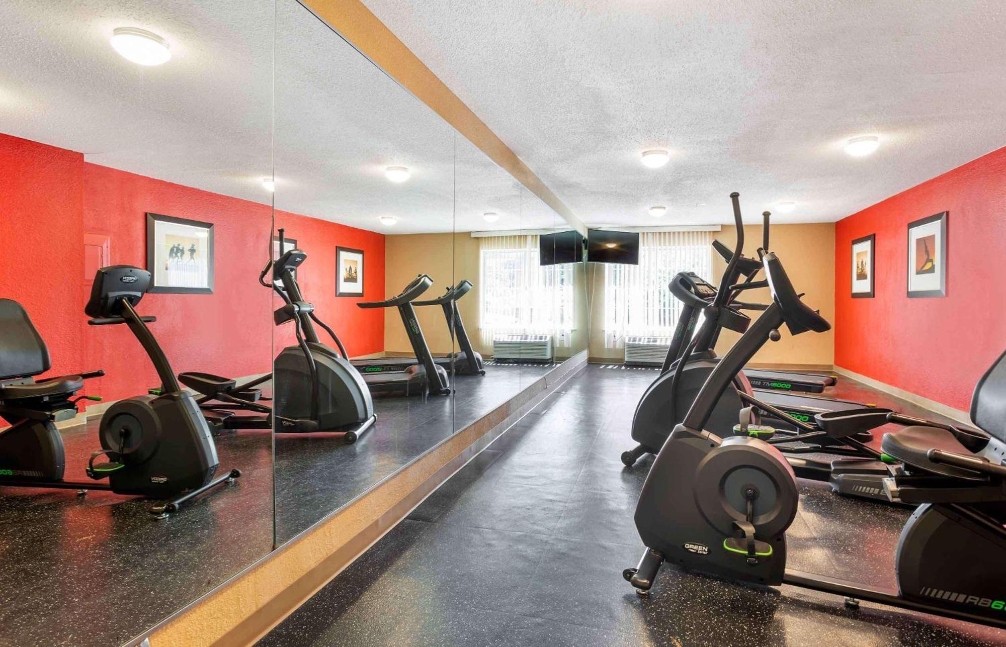 Extended Stay America Suites - Newark - Woodbridge Exteriér fotografie