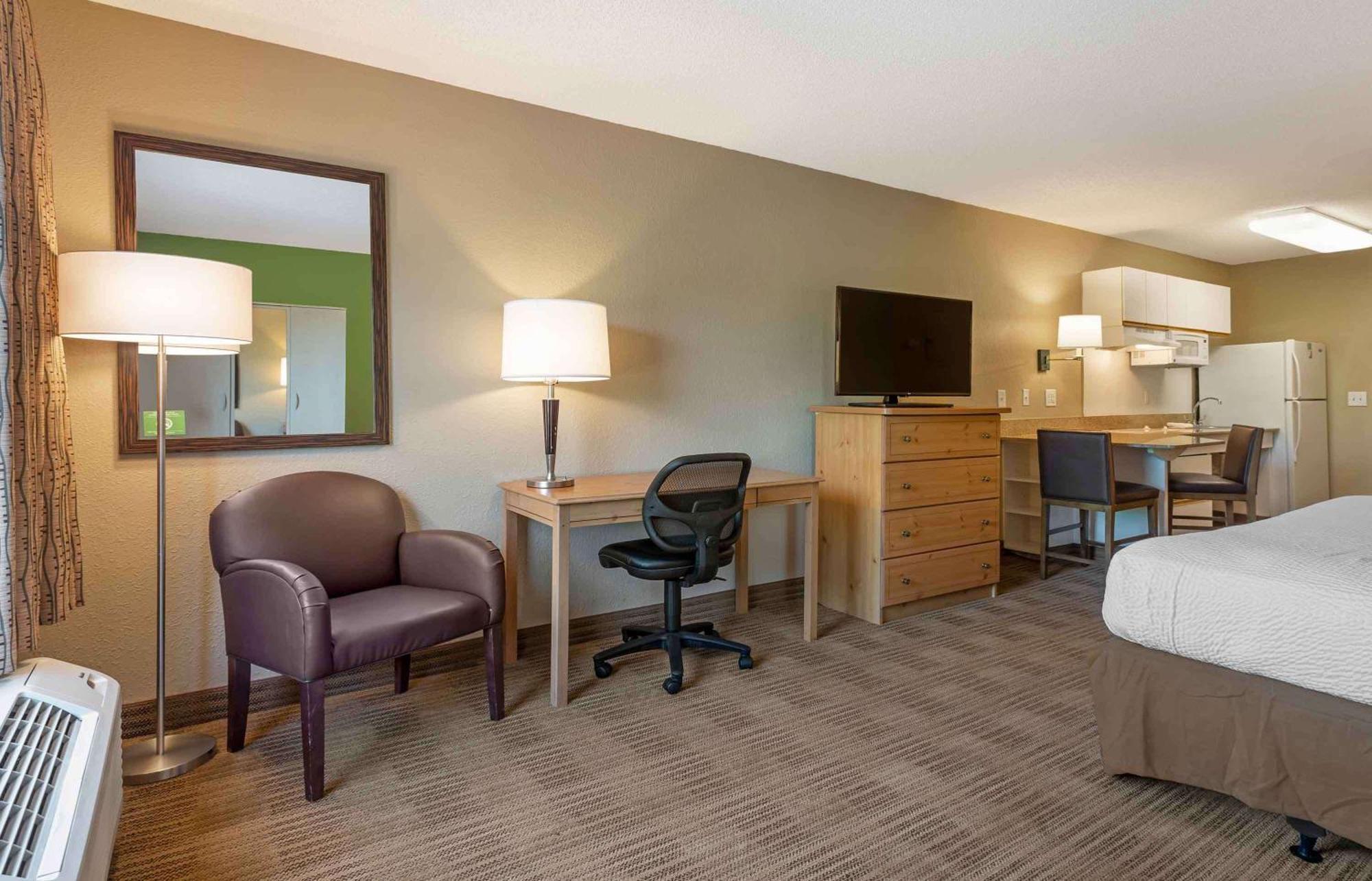 Extended Stay America Suites - Newark - Woodbridge Exteriér fotografie